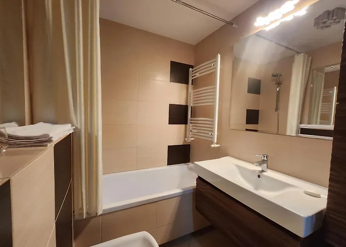 Cristina Luxury Konstanca