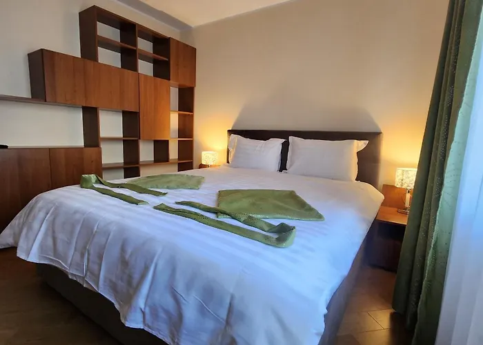 Cristina Luxury * Konstanca