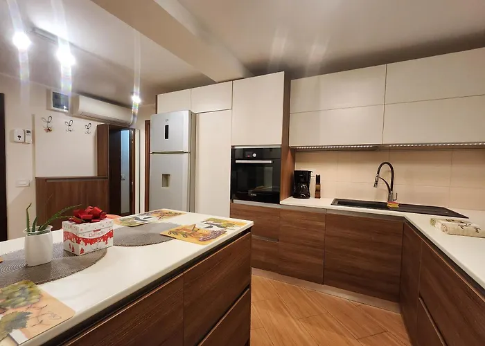 Cristina Luxury * Konstanca