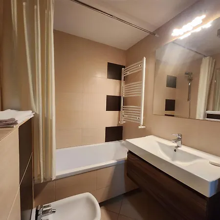 Cristina Luxury Konstanca