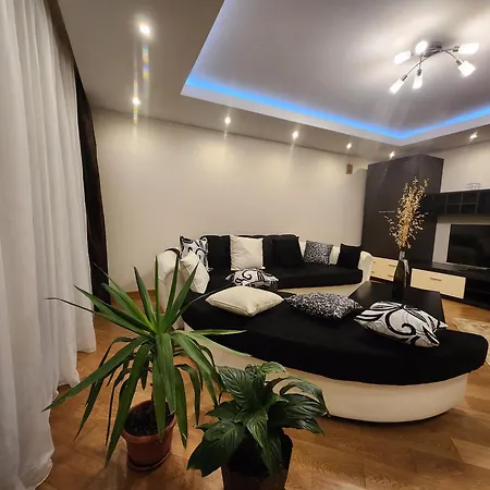 Cristina Luxury * Konstanca